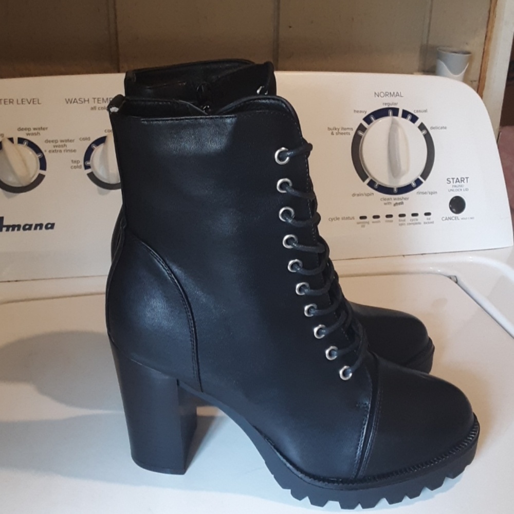 Hot Topic Women's Boots